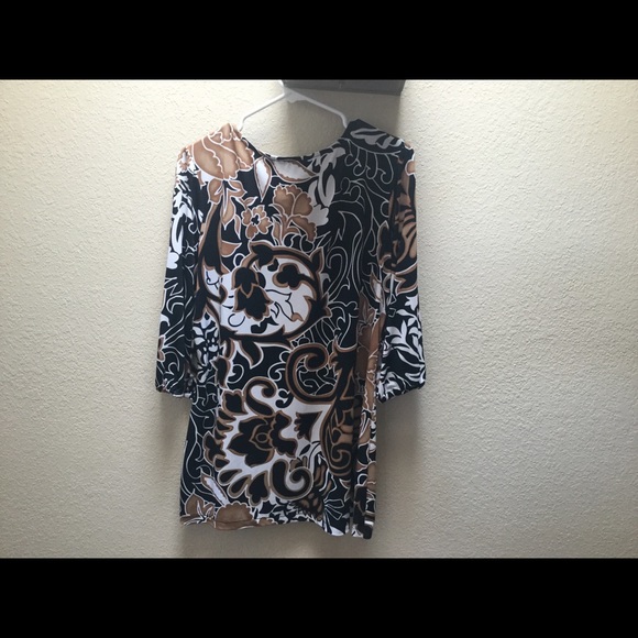 Looks great on - Investments tunic 😍🔥😍 - Picture 2 of 4